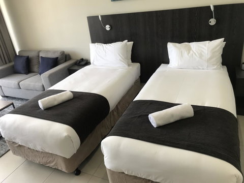 Sunshine Tower Hotel - Phillip Island Accommodation 10
