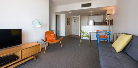 Swell Resort Burleigh Heads - Phillip Island Accommodation 11