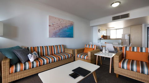 Swell Resort Burleigh Heads - Phillip Island Accommodation 9