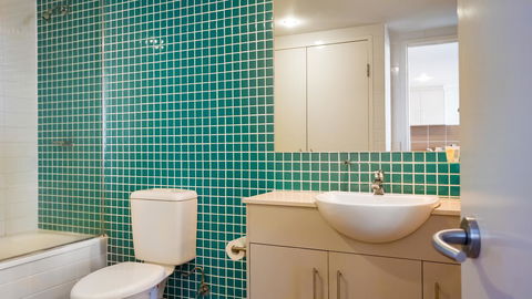 Swell Resort Burleigh Heads - Phillip Island Accommodation 41