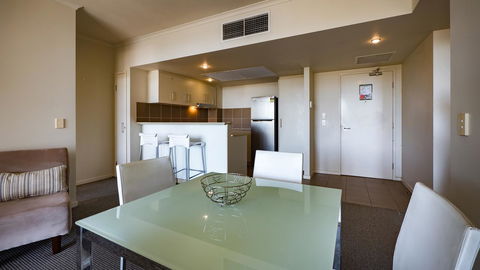 Swell Resort Burleigh Heads - Phillip Island Accommodation 36