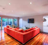 Hamilton Executive - Phillip Island Accommodation