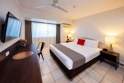 Hides Hotel - Phillip Island Accommodation 0