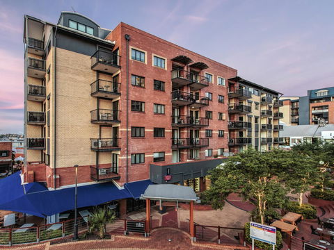 Central Brunswick Apartment Hotel - Phillip Island Accommodation 1