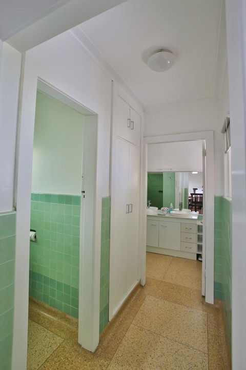 Pale Pacific Holiday Units - Phillip Island Accommodation 29