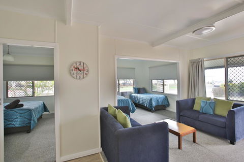 Pale Pacific Holiday Units - Phillip Island Accommodation 12