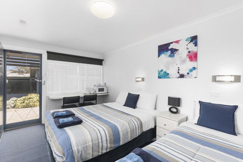 Wattle Grove Motel Maryborough - Phillip Island Accommodation 3