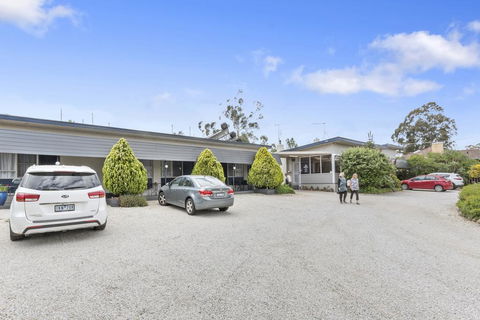 Wattle Grove Motel Maryborough - Phillip Island Accommodation 2