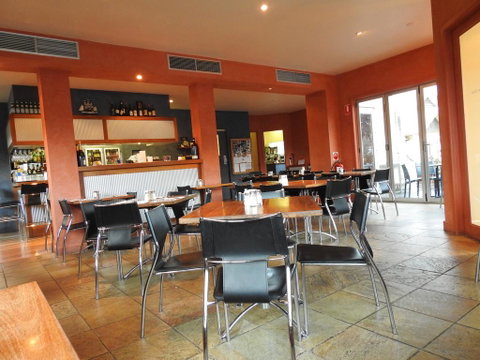 Waves Luxury Suites - Phillip Island Accommodation 0