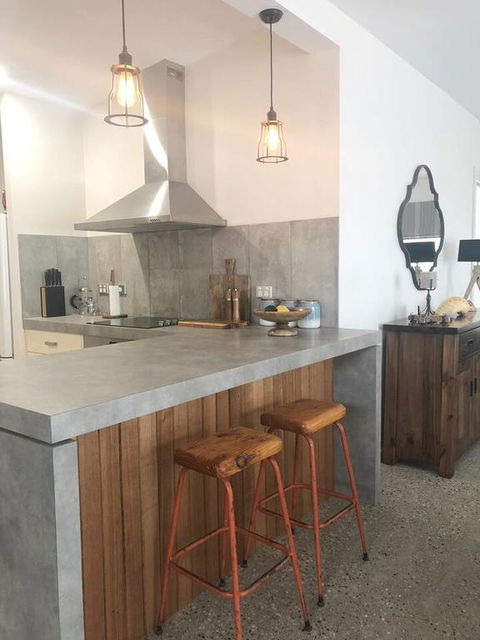 Weston Farm Seaside Stay - Phillip Island Accommodation 3