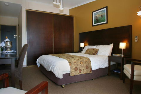 Whale Inn & Restaurant - Phillip Island Accommodation 2