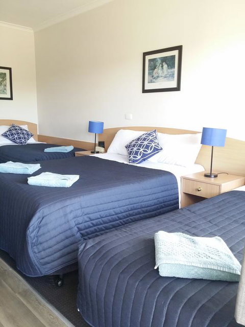 White Manor Motel - Phillip Island Accommodation 3