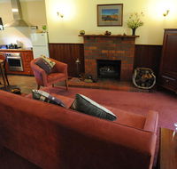 Wintarni Olives Cottage - Phillip Island Accommodation