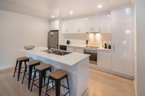 Wirraway Luxury Chalet - Phillip Island Accommodation 1