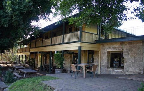 Wisemans Inn - Phillip Island Accommodation 0