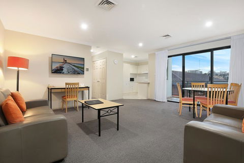 Wollongong Serviced Apartments - Phillip Island Accommodation 3