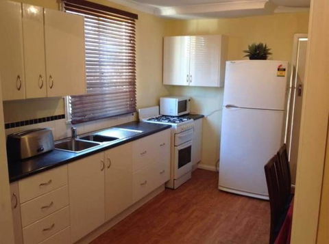 Wylie Stays - Phillip Island Accommodation 1