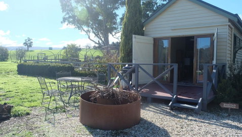 Yea Wood Duck Cabin - Phillip Island Accommodation 1