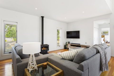 YOU, ME AND THE SEA - BLAIRGOWRIE - Phillip Island Accommodation 1