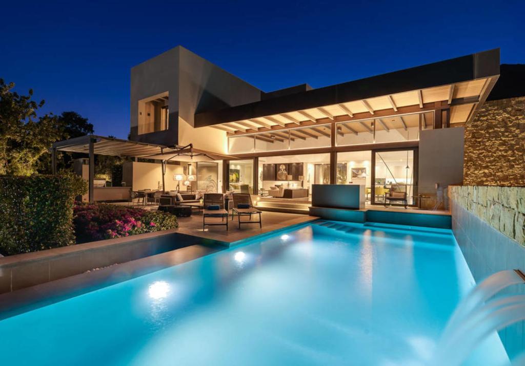 Kawana Waters QLD Phillip Island Accommodation