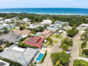 Relax At Bokarina Beach House Walk To Beach Relax By The Pool - Phillip Island Accommodation 4