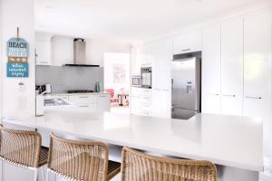 Relax At Bokarina Beach House Walk To Beach Relax By The Pool - Phillip Island Accommodation 3