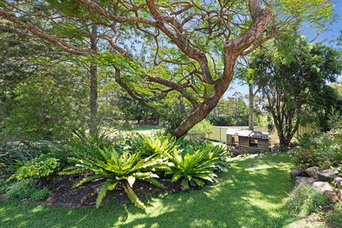 A Charming Queenslander - Phillip Island Accommodation 1