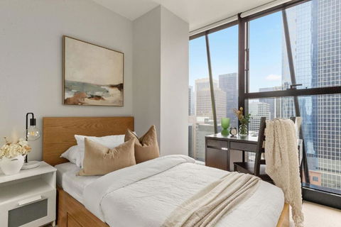 A Chic & Comfy 2BR Apt On Collins With City Views - Phillip Island Accommodation 4