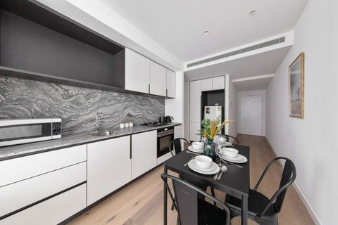 A Lux & Modern Apt Next To Southern Cross Station - Phillip Island Accommodation 0
