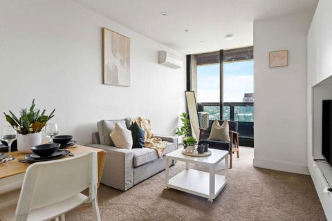 A Modern & Cozy 2BR Apartment With City Views - Phillip Island Accommodation 0