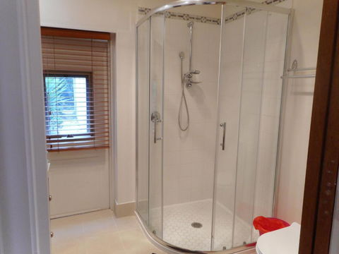 A Spacious Holiday Suite - Phillip Island Accommodation 1