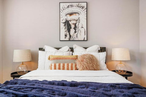 Absolute Beach Front Renovated 3 Bdrm 2 Bath App - Phillip Island Accommodation 1