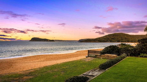 Absolute Beachfront On Stunning Pearl Beach - Phillip Island Accommodation 3