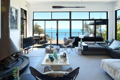 Absolute Beachfront - Phillip Island Accommodation 1