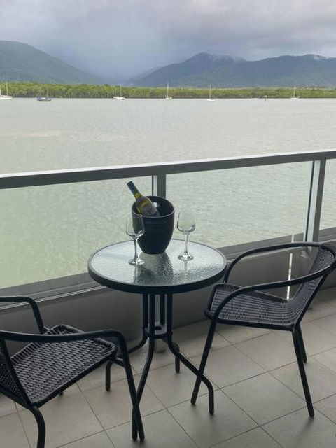 Absolute Waterfront Apartment - Phillip Island Accommodation 2