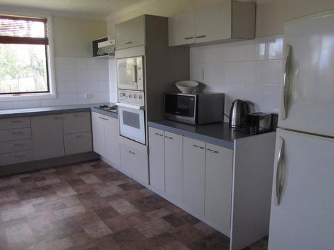 Acacia Cottage - Phillip Island Accommodation 3