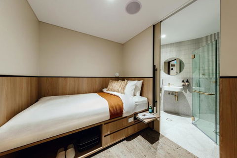 Aerotel Sydney - Inside International Terminal Airport - Phillip Island Accommodation 2