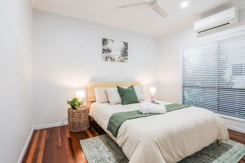 Agnes Bliss - Stunning, Centrally Located Four-Bedroom Beach House - Phillip Island Accommodation 3