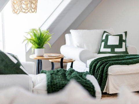 Absolute Beachfront Family Size Home - Phillip Island Accommodation 3