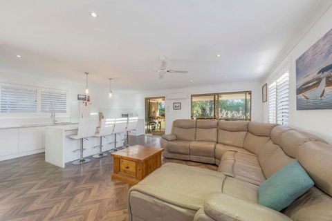 Absolute Waterfront - Phillip Island Accommodation 3