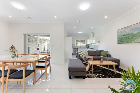 Aircabin - Panania - Sydney - Cozy - 5 Beds House - Phillip Island Accommodation 3