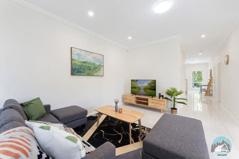 Aircabin - Panania - Sydney - Cozy - 5 Beds House - Phillip Island Accommodation 4