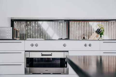 Alkina Lodge Nuru - Phillip Island Accommodation 1