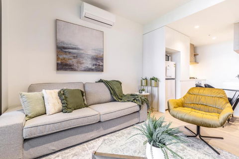 Alluring Oasis In The Heart Of South Melbourne - Phillip Island Accommodation 1