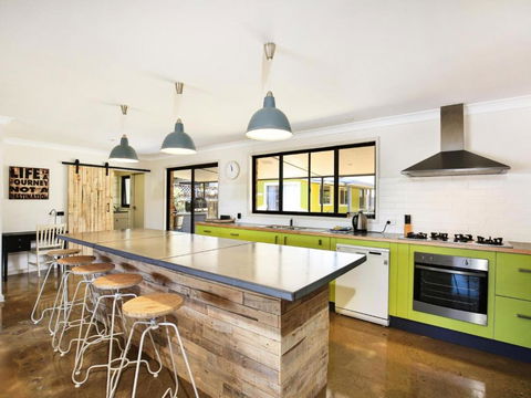 Aloha - Short Drive To Berry & The Beach - Fireplace And Firepit - Phillip Island Accommodation 3