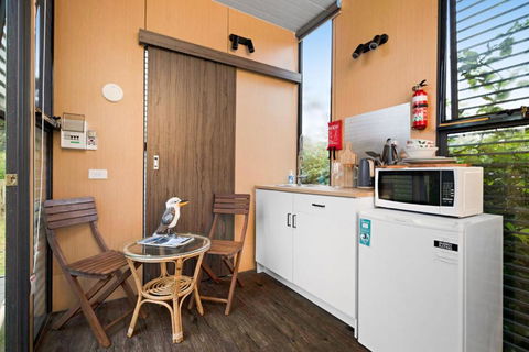 Alpaca Tiny House With Vineyard Lakeside By Tiny Away - Phillip Island Accommodation 4