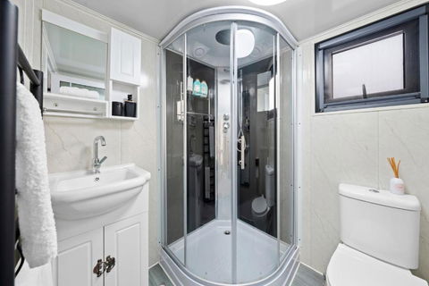 Alpine Creek House And Cabin - Phillip Island Accommodation 3