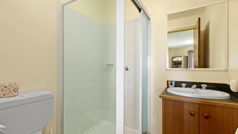 Alpine Heights 18 - Phillip Island Accommodation 2