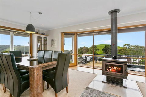 Alyeska Farm House - Phillip Island Accommodation 2