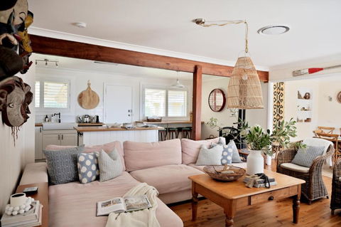 Amanzi Beach House - Just 10m To Collingwood Beach! - Phillip Island Accommodation 3